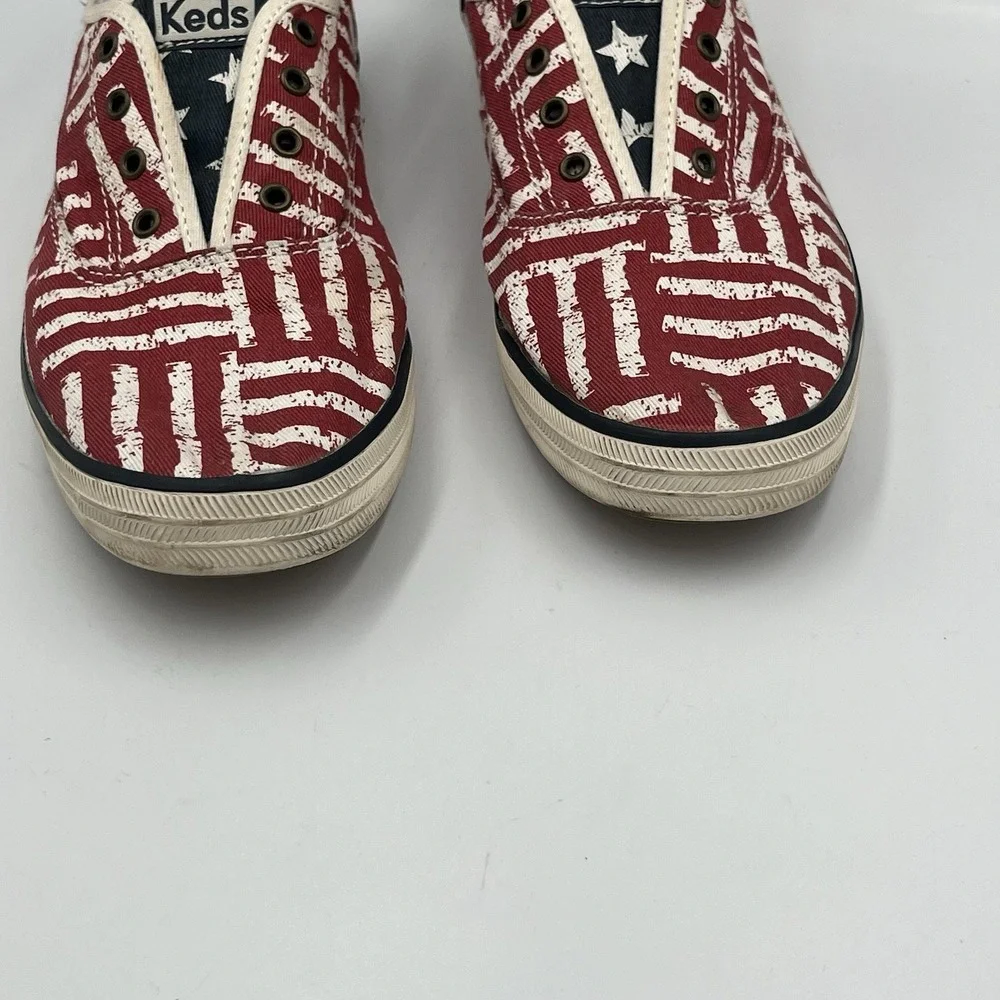 KEDS Women's CHILLAX Slip On American Flag RED WHITE BLUE Stars & Stripes 9.5